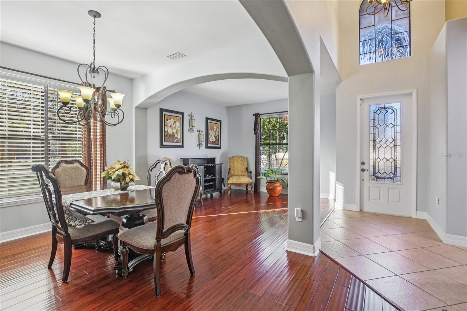 Image 9 of 100 For 9413 Toulon Boulevard