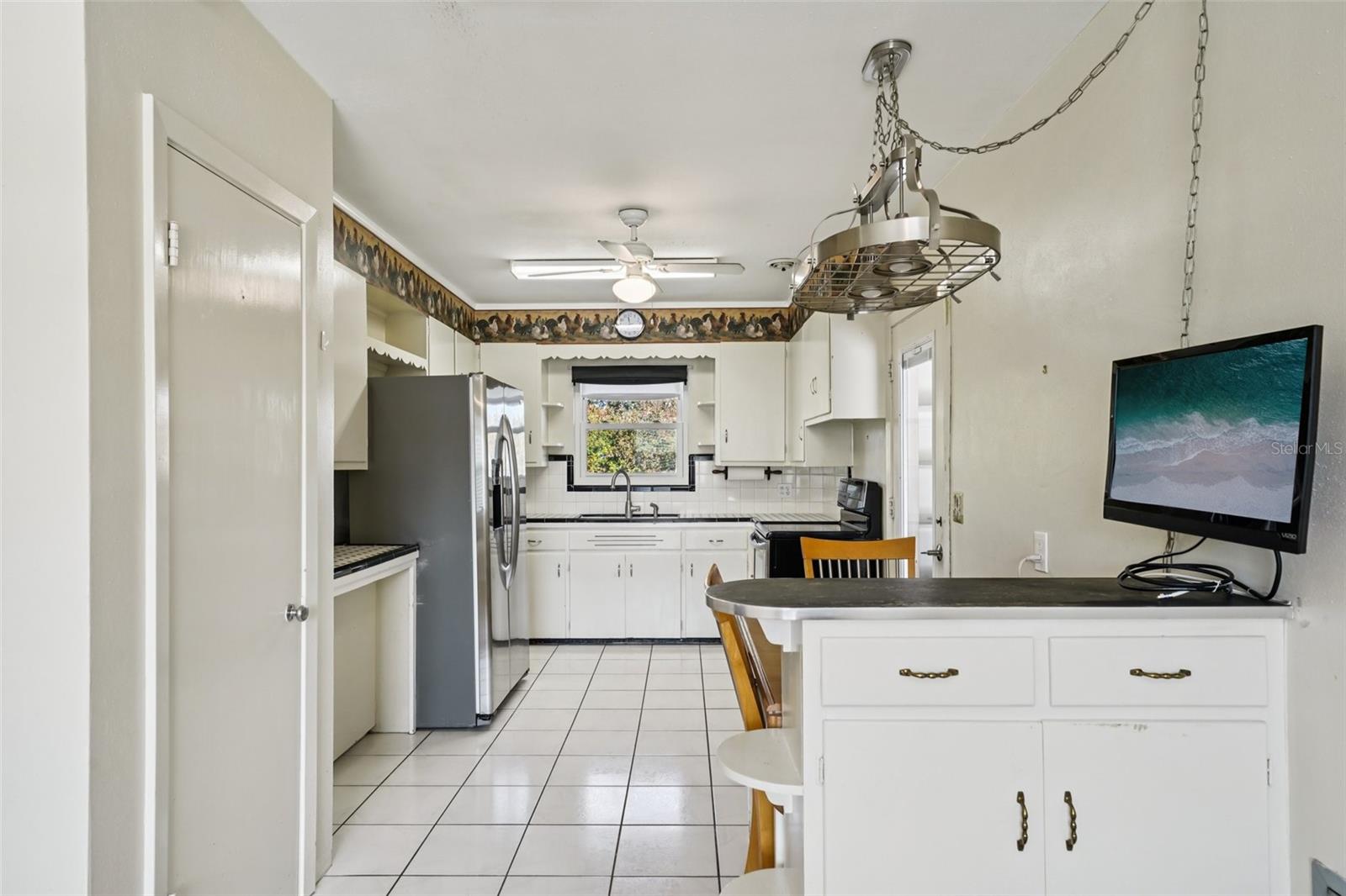 Image 18 of 80 For 6221 Dartmouth Avenue N