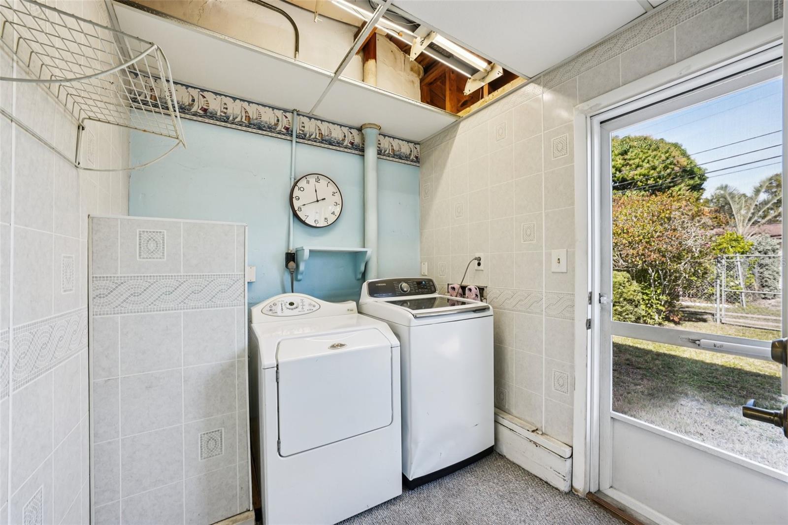 Image 42 of 80 For 6221 Dartmouth Avenue N