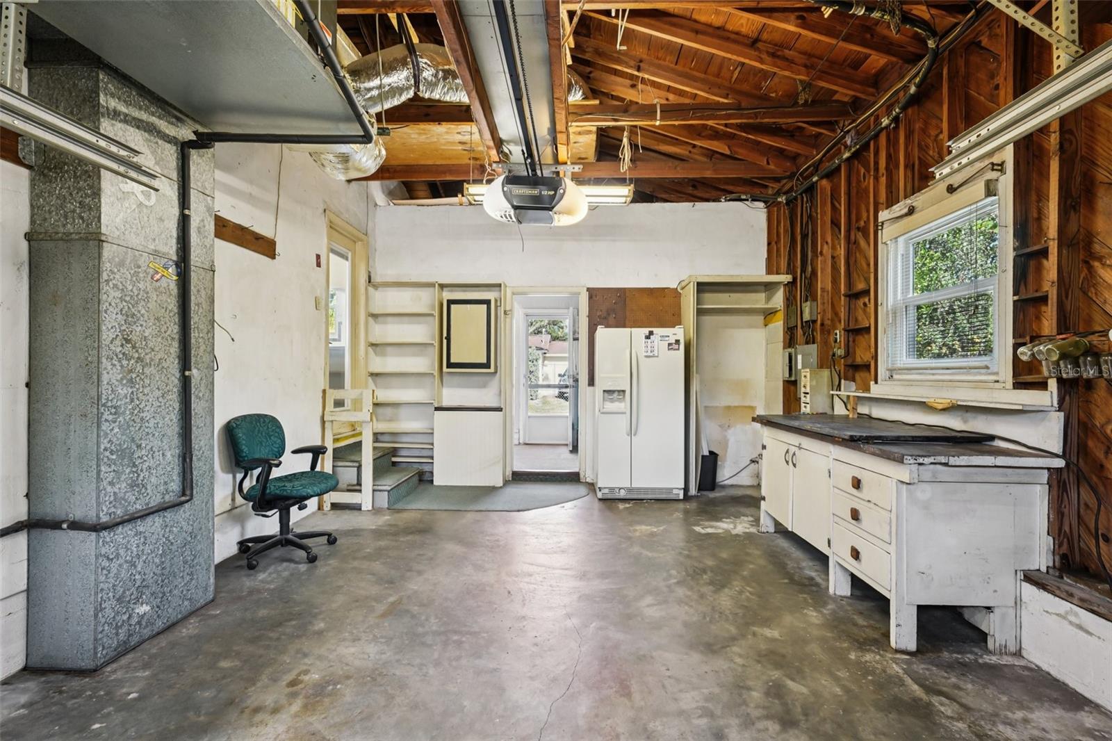 Image 46 of 80 For 6221 Dartmouth Avenue N