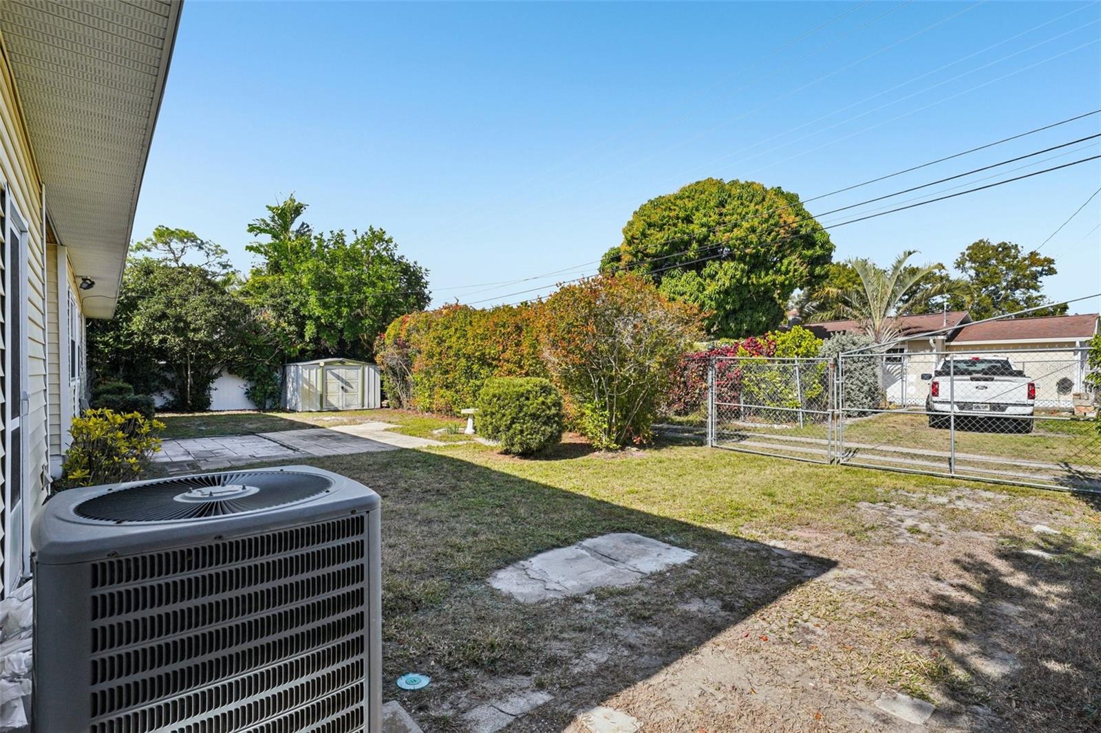 Image 47 of 80 For 6221 Dartmouth Avenue N