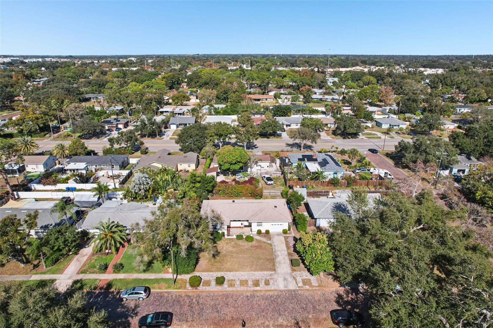 Image 59 of 80 For 6221 Dartmouth Avenue N