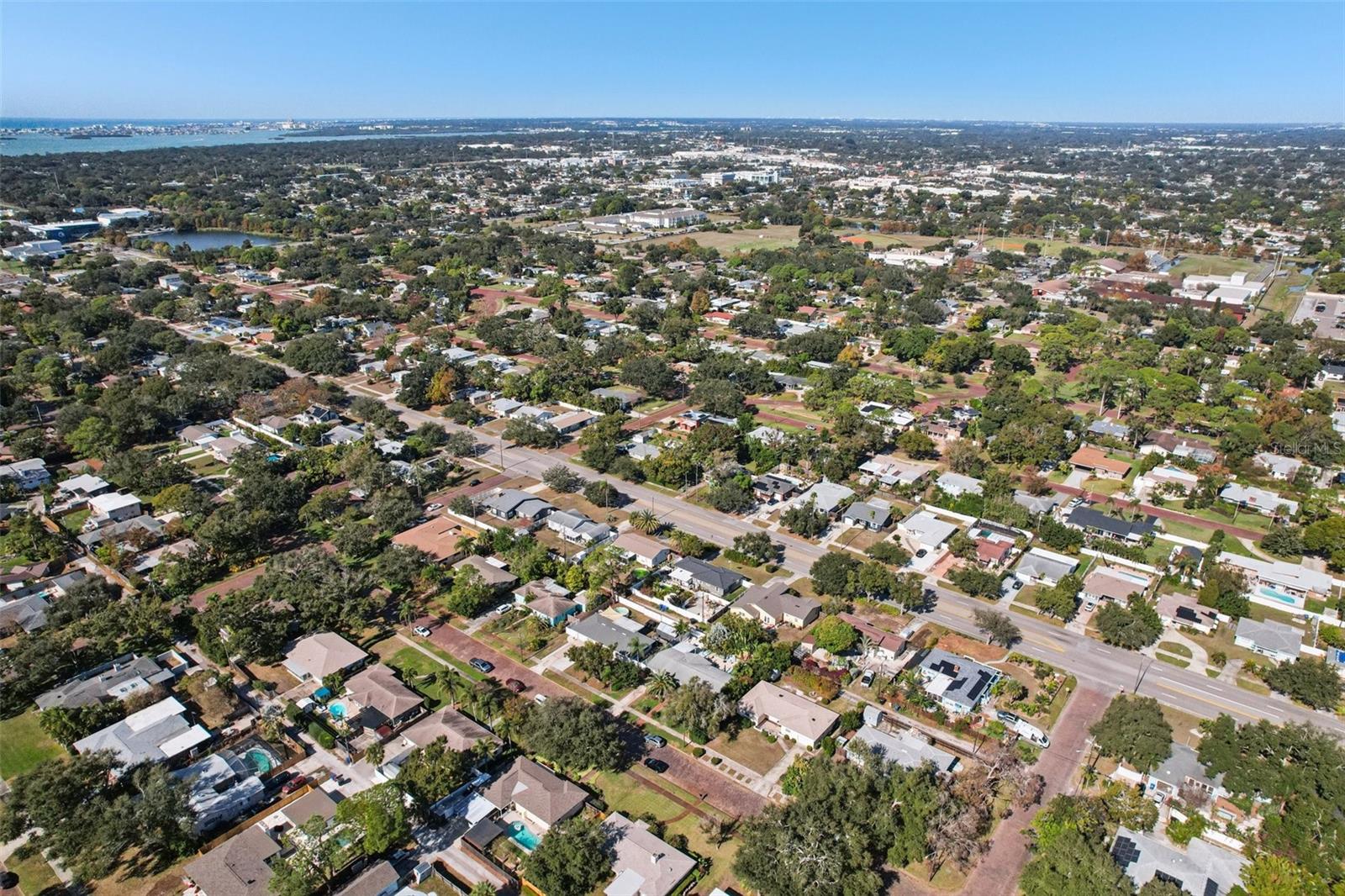 Image 63 of 80 For 6221 Dartmouth Avenue N