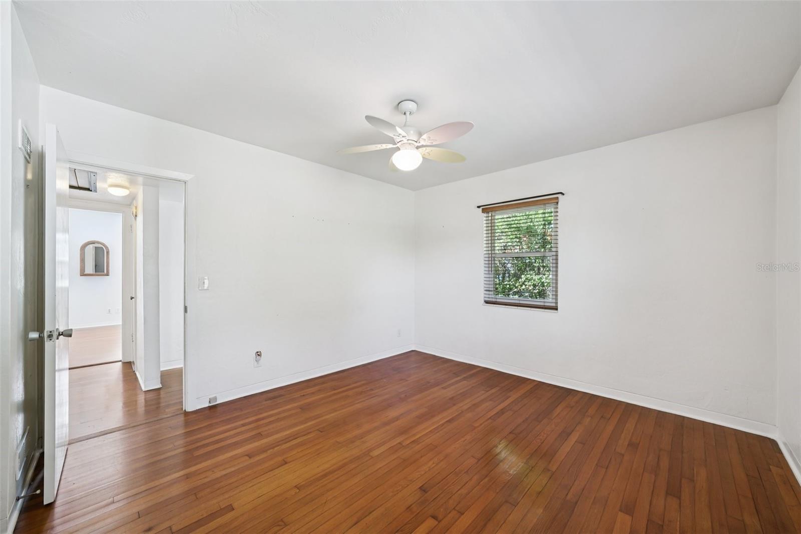 Image 8 of 80 For 6221 Dartmouth Avenue N