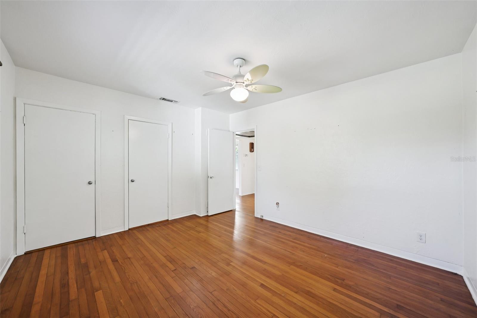 Image 9 of 80 For 6221 Dartmouth Avenue N