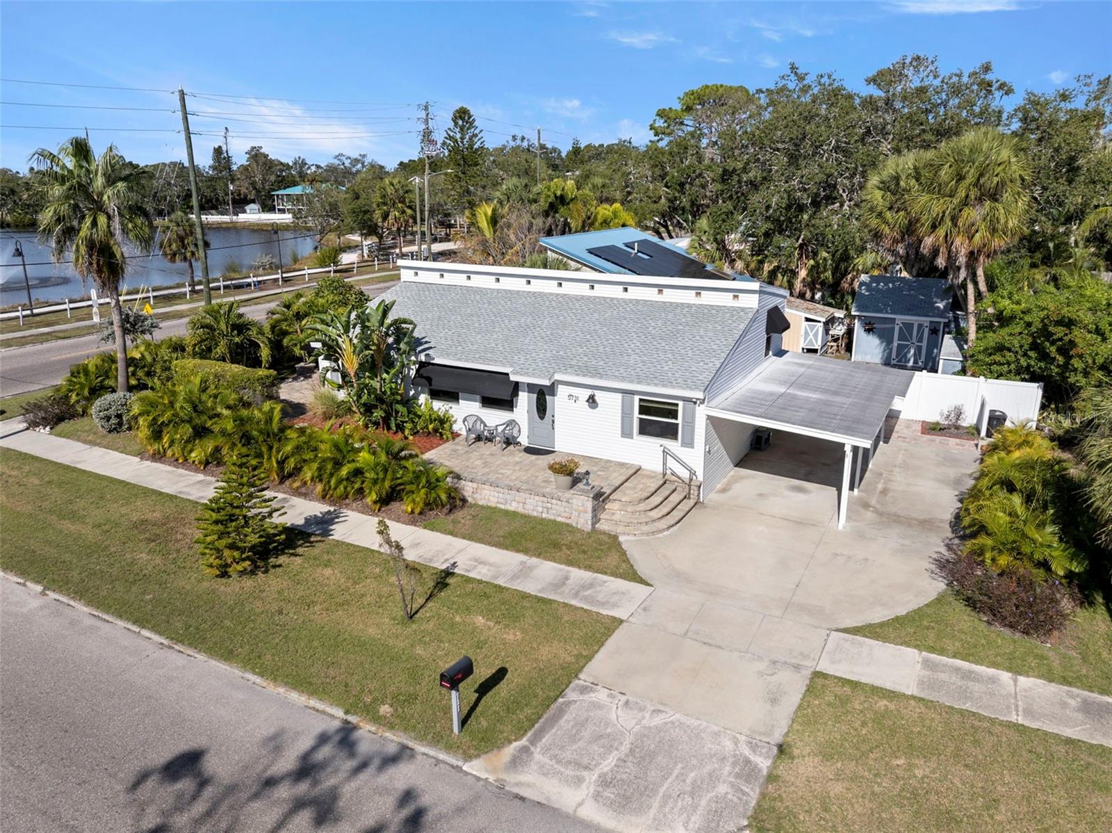 Image 3 of 48 For 5731 28th Avenue S