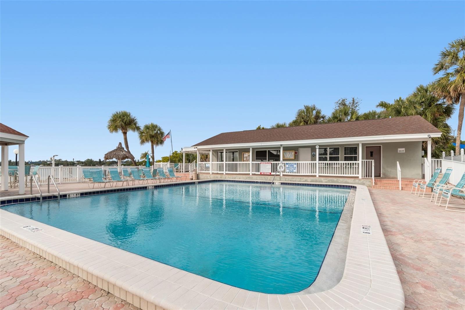 Image 4 of 48 For 4160 35th Terrace S C