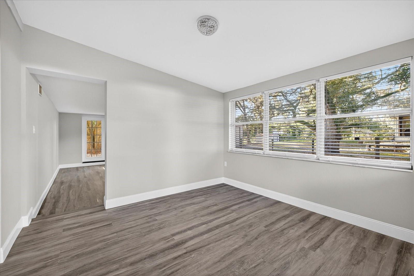 Image 11 of 32 For 34796 Gardenia Way