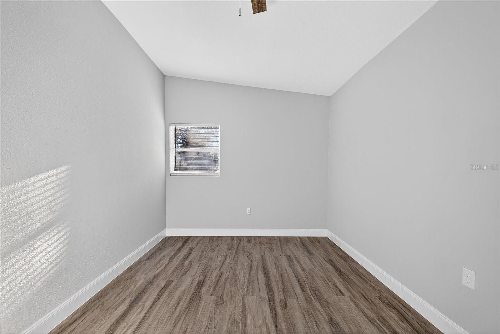 Image 23 of 32 For 34796 Gardenia Way