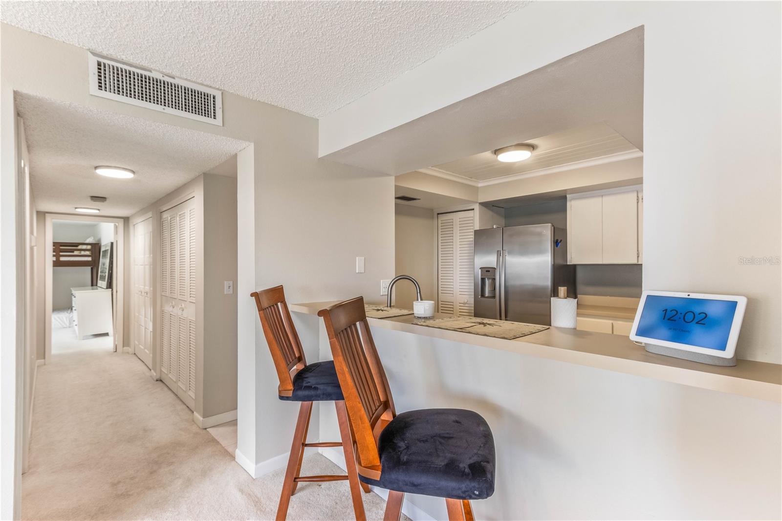 Image 14 of 60 For 700 Island Way 501