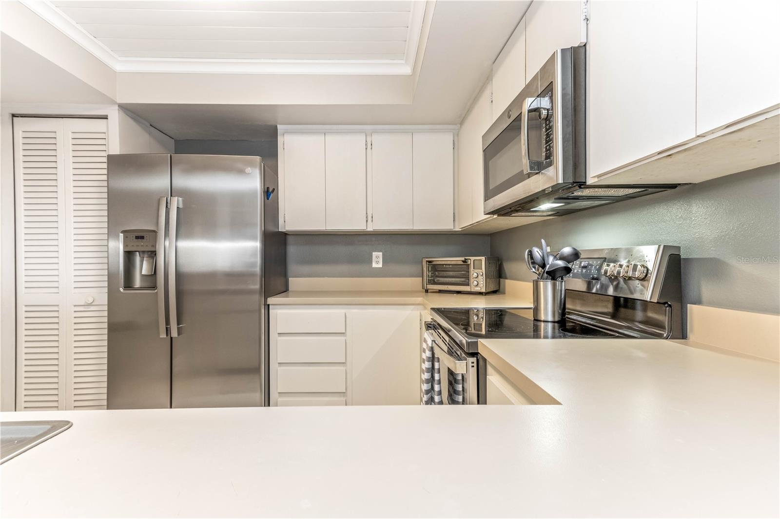 Image 20 of 60 For 700 Island Way 501