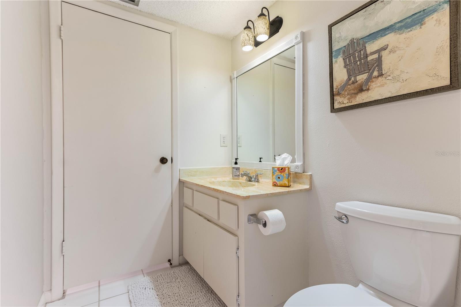 Image 21 of 60 For 700 Island Way 501