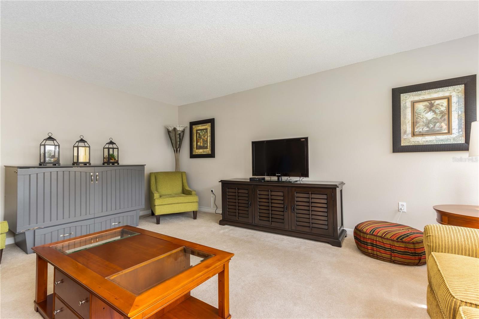 Image 3 of 60 For 700 Island Way 501