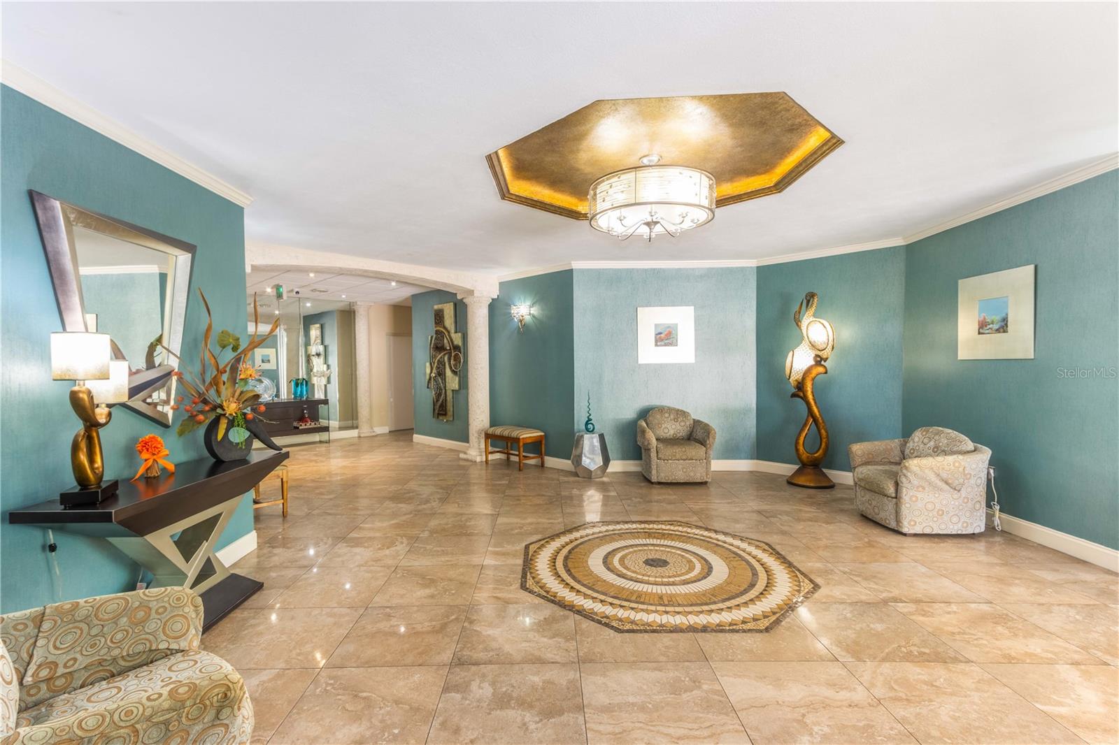 Image 38 of 60 For 700 Island Way 501