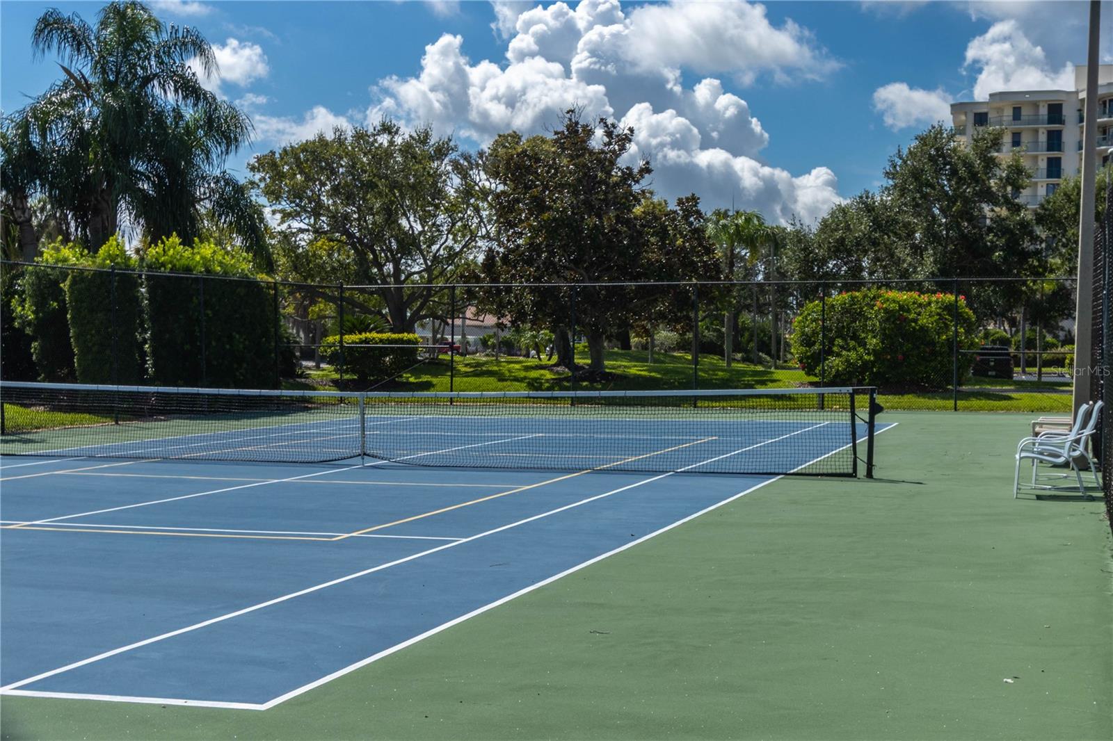 Image 43 of 60 For 700 Island Way 501