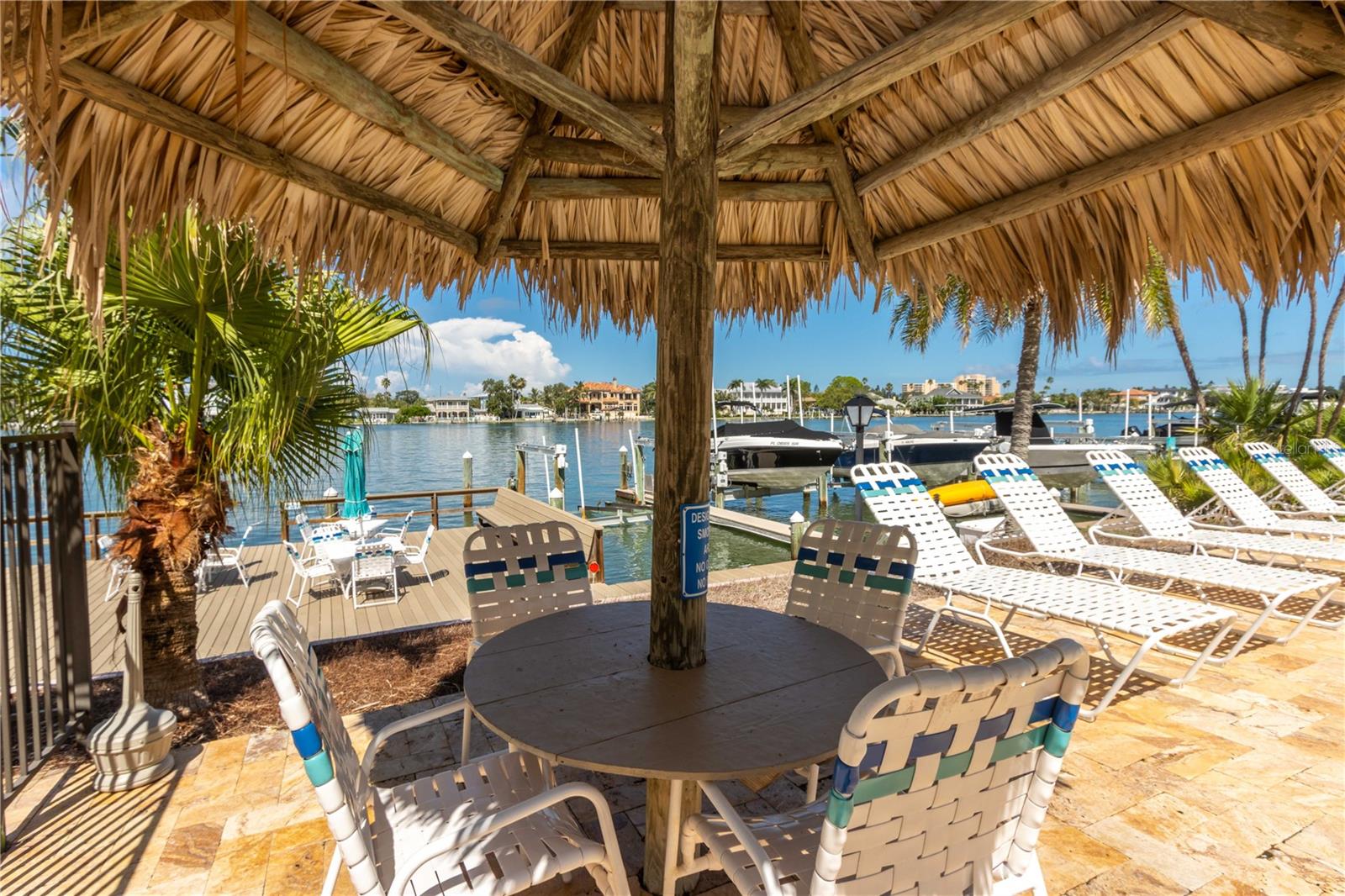 Image 49 of 60 For 700 Island Way 501