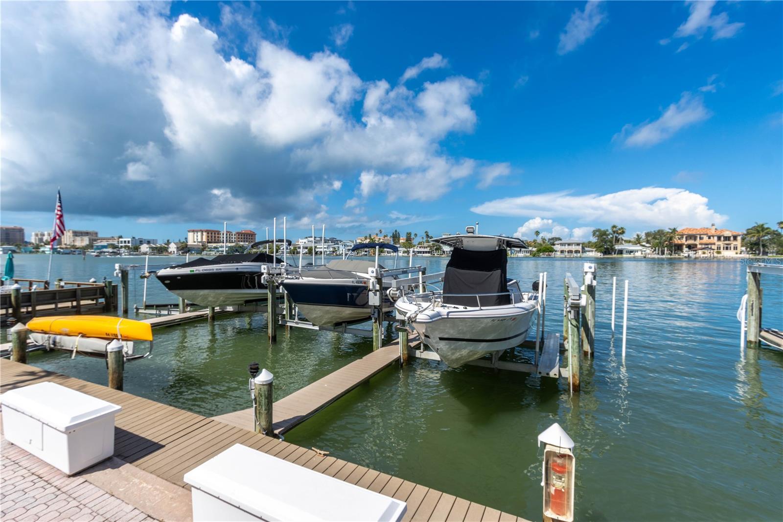 Image 56 of 60 For 700 Island Way 501