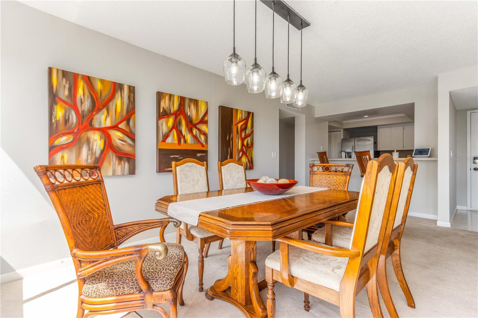 Image 6 of 60 For 700 Island Way 501