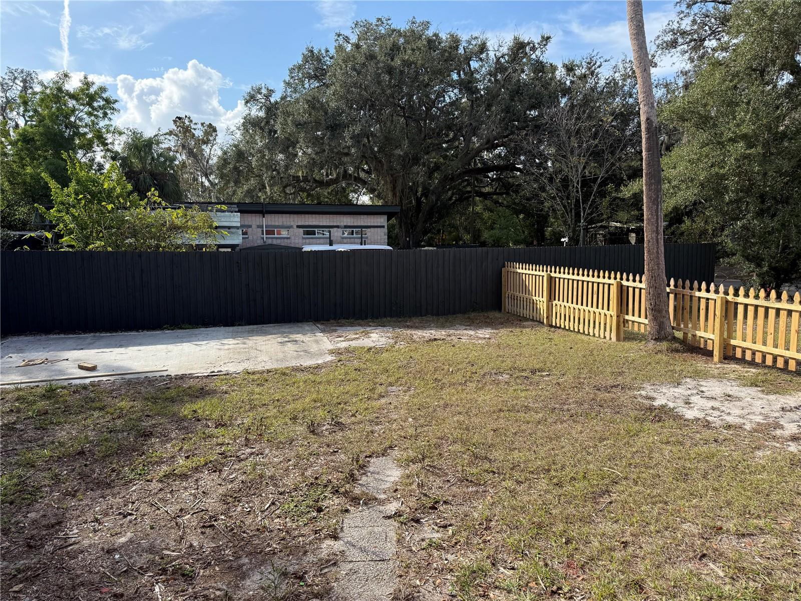 Image 21 of 21 For 1311 River Cove Street