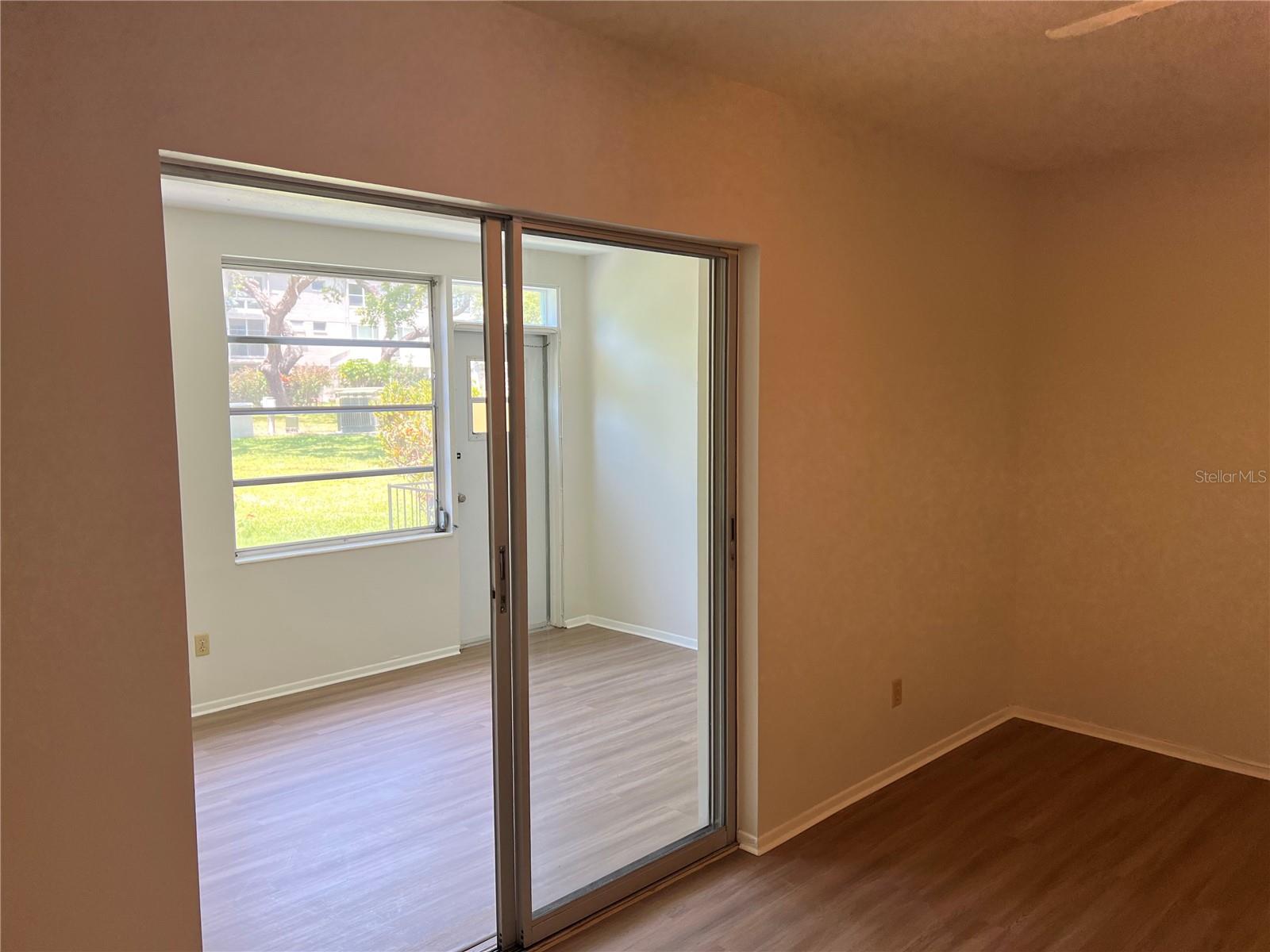 Image 12 of 36 For 2042 Australia Way W 22