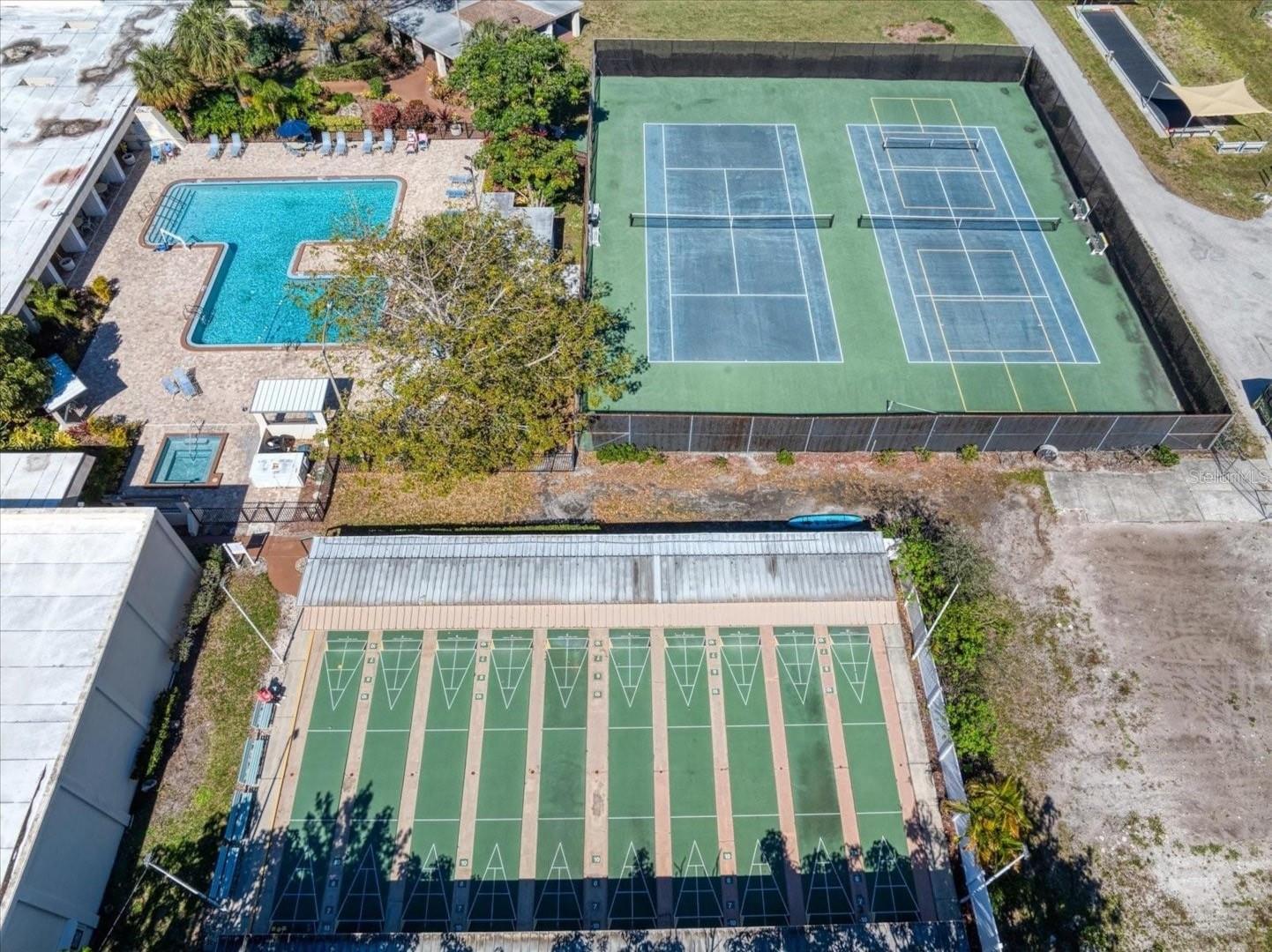 Image 21 of 36 For 2042 Australia Way W 22