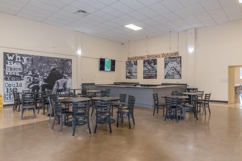 Image 28 of 36 For 2042 Australia Way W 22