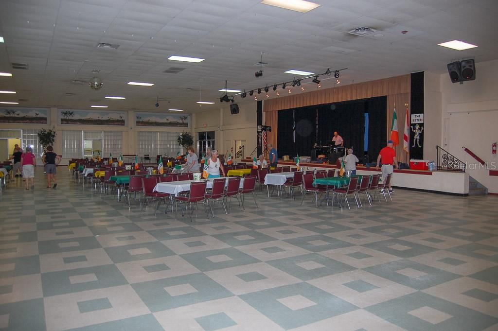 Image 34 of 36 For 2042 Australia Way W 22