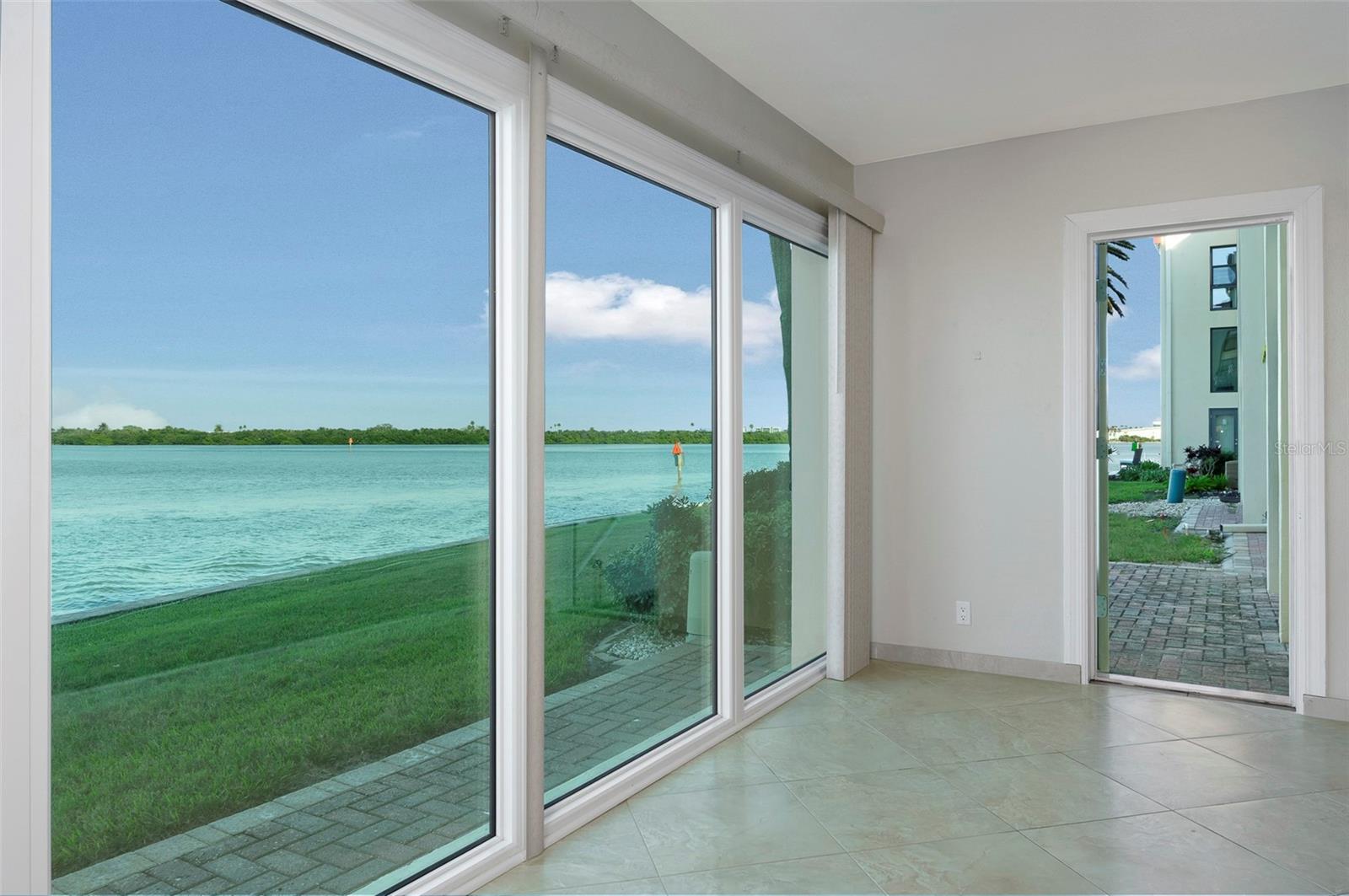 Image 10 of 47 For 868 Bayway Boulevard 108