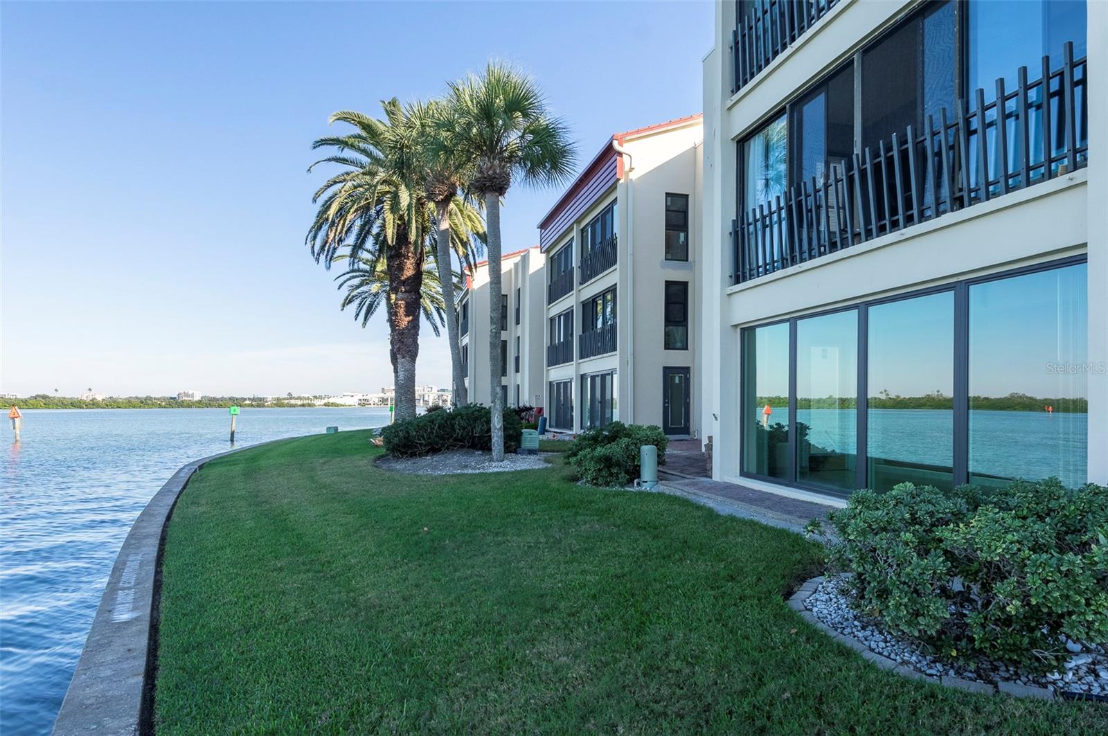 Image 34 of 47 For 868 Bayway Boulevard 108