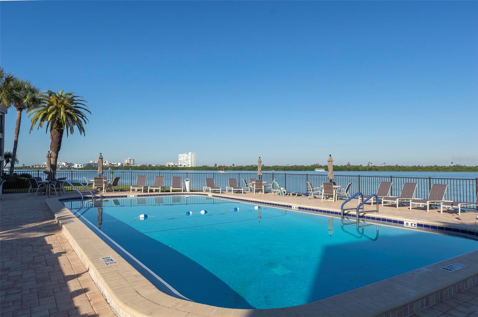 Image 36 of 47 For 868 Bayway Boulevard 108