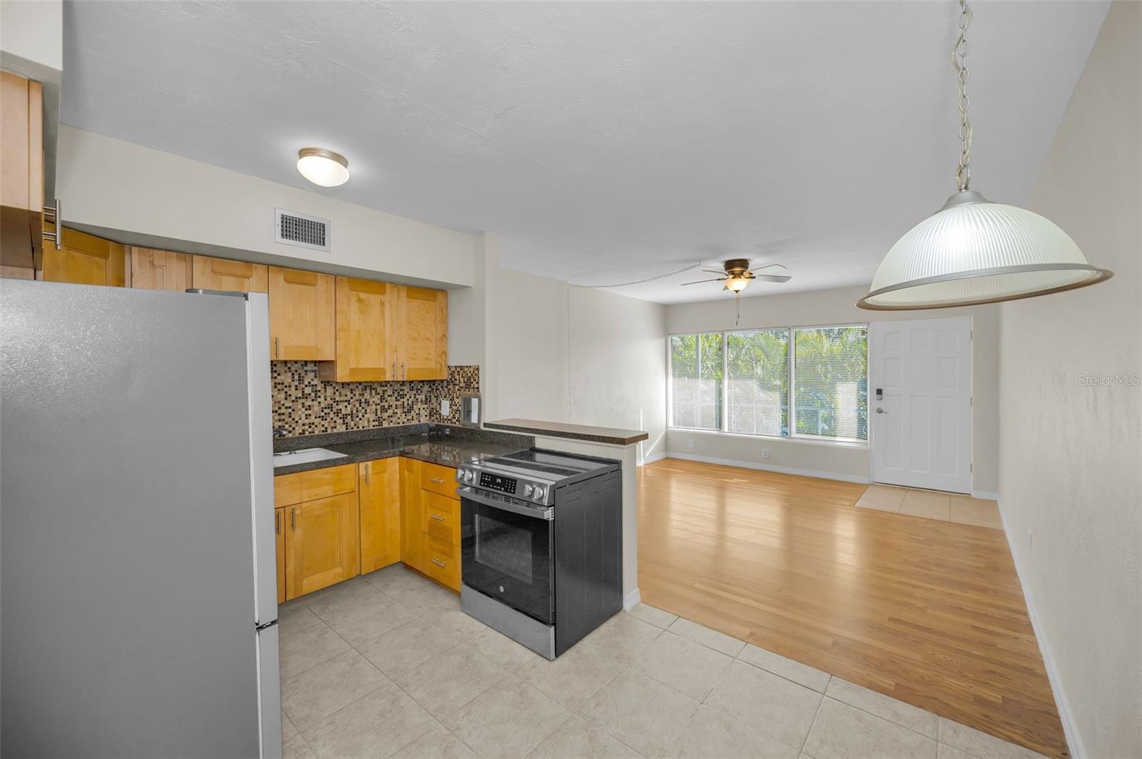 Image 18 of 52 For 4325 58th Way N 1531