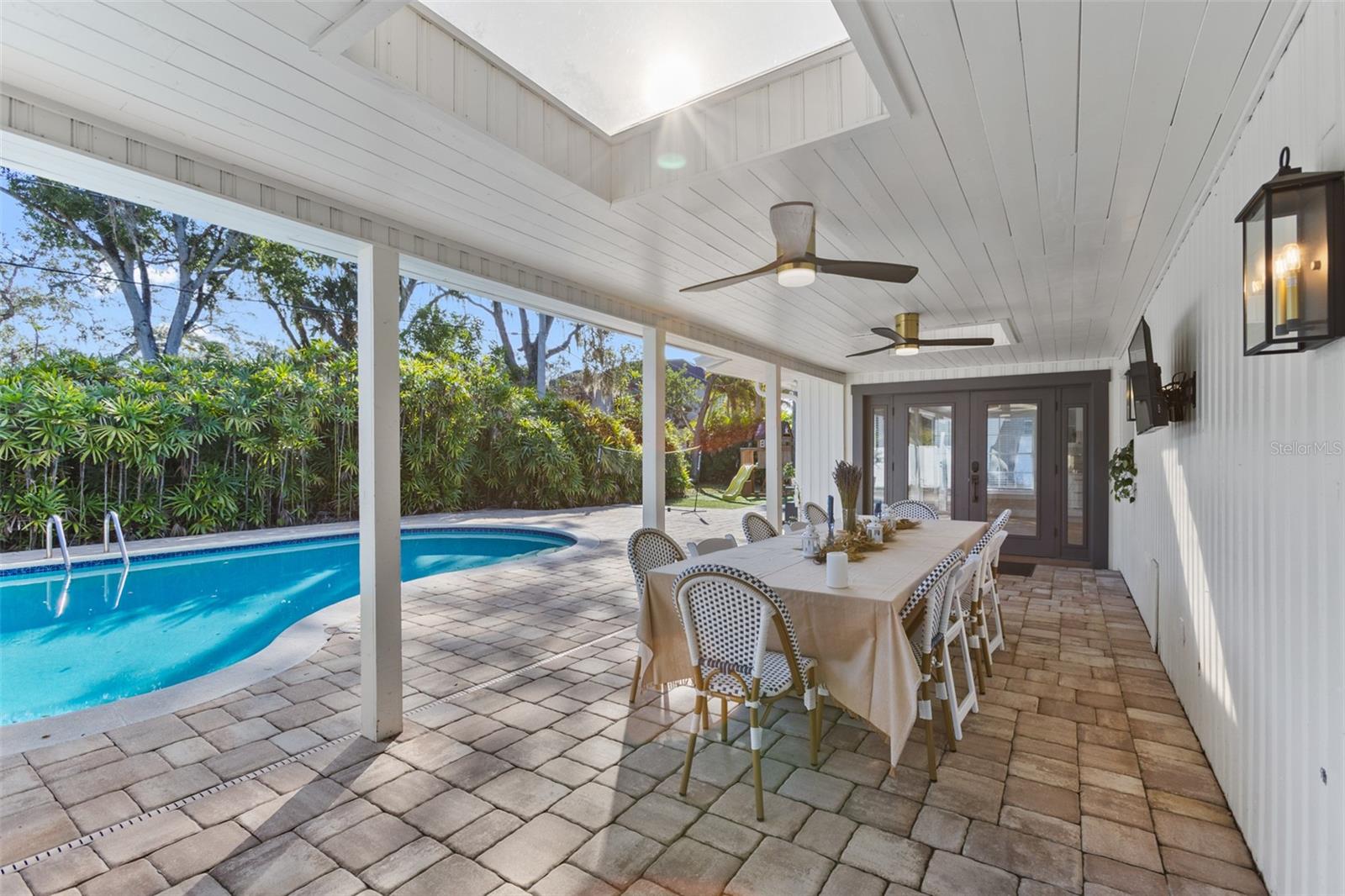 Image 26 of 28 For 2618 Bryant Circle