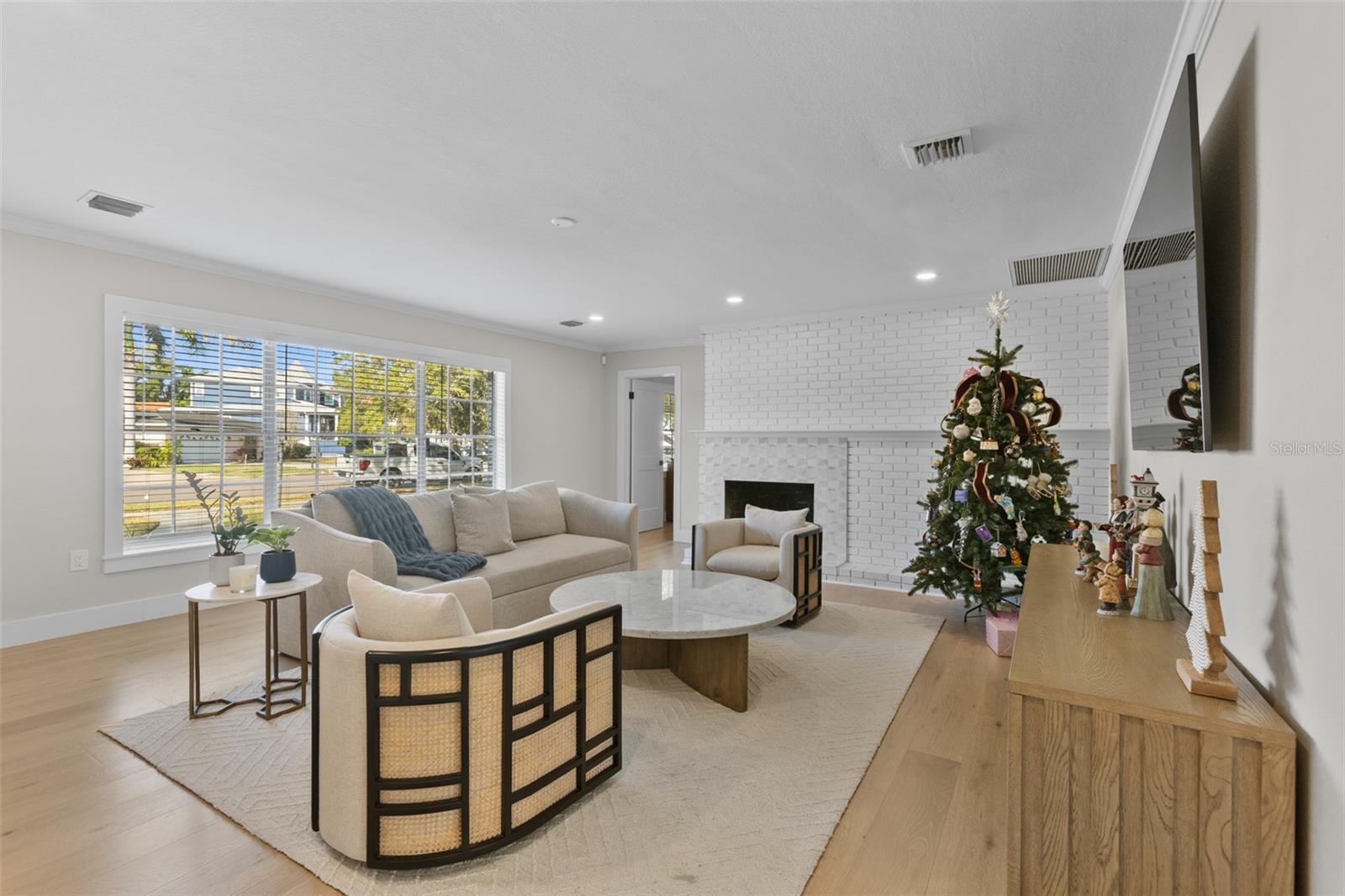 Image 3 of 28 For 2618 Bryant Circle