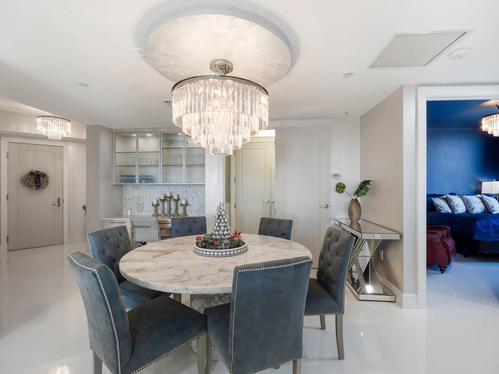 Listing photo id 10 for 331 Cleveland Street 1101