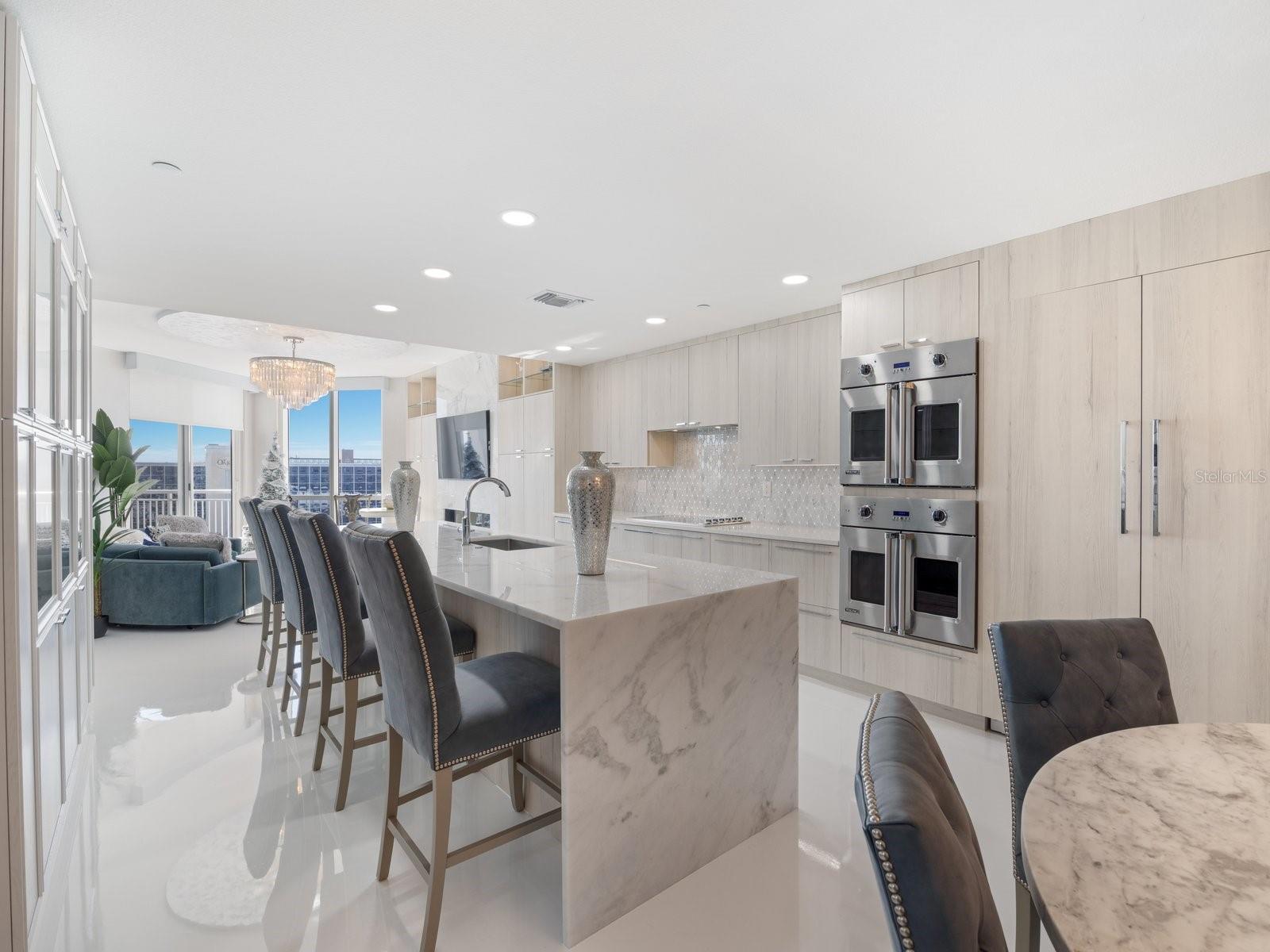 Listing photo id 15 for 331 Cleveland Street 1101