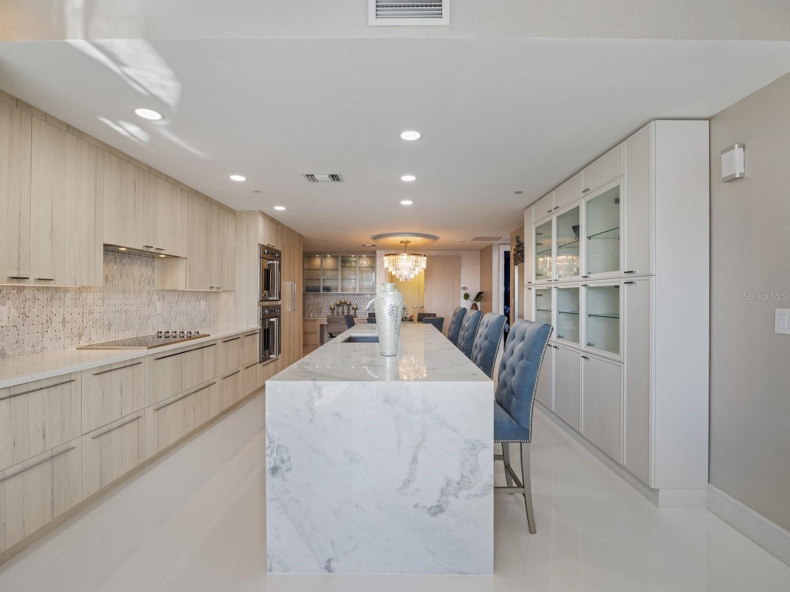 Listing photo id 21 for 331 Cleveland Street 1101