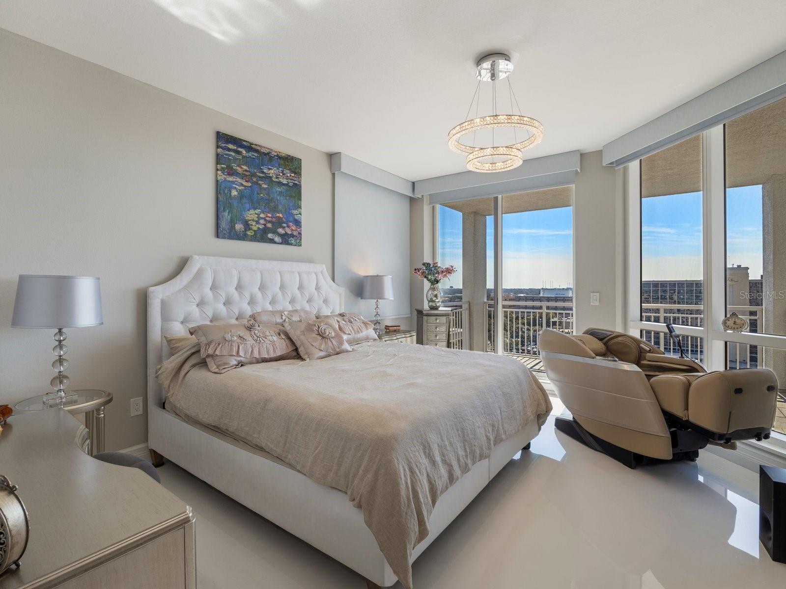 Listing photo id 29 for 331 Cleveland Street 1101