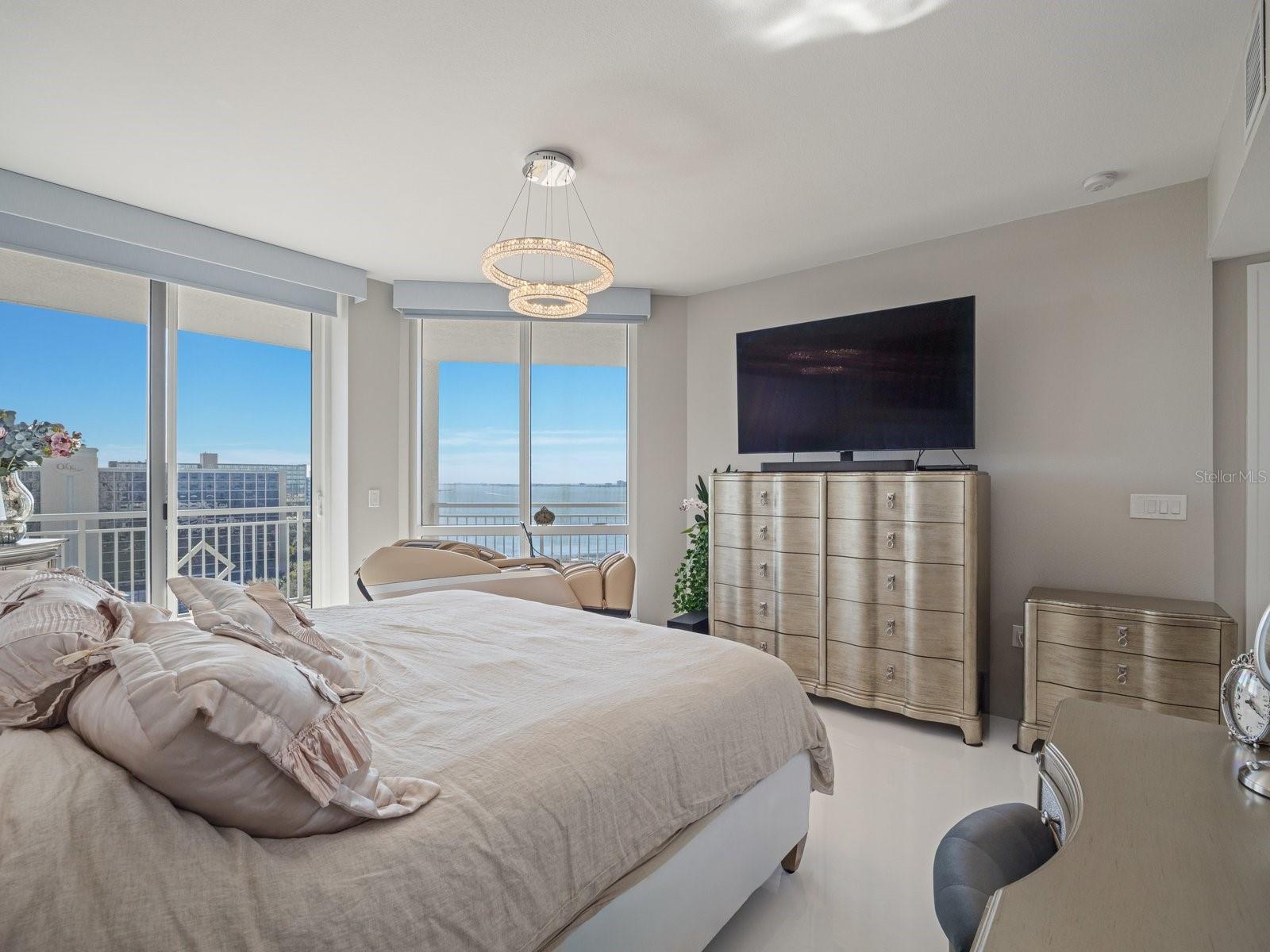 Listing photo id 30 for 331 Cleveland Street 1101