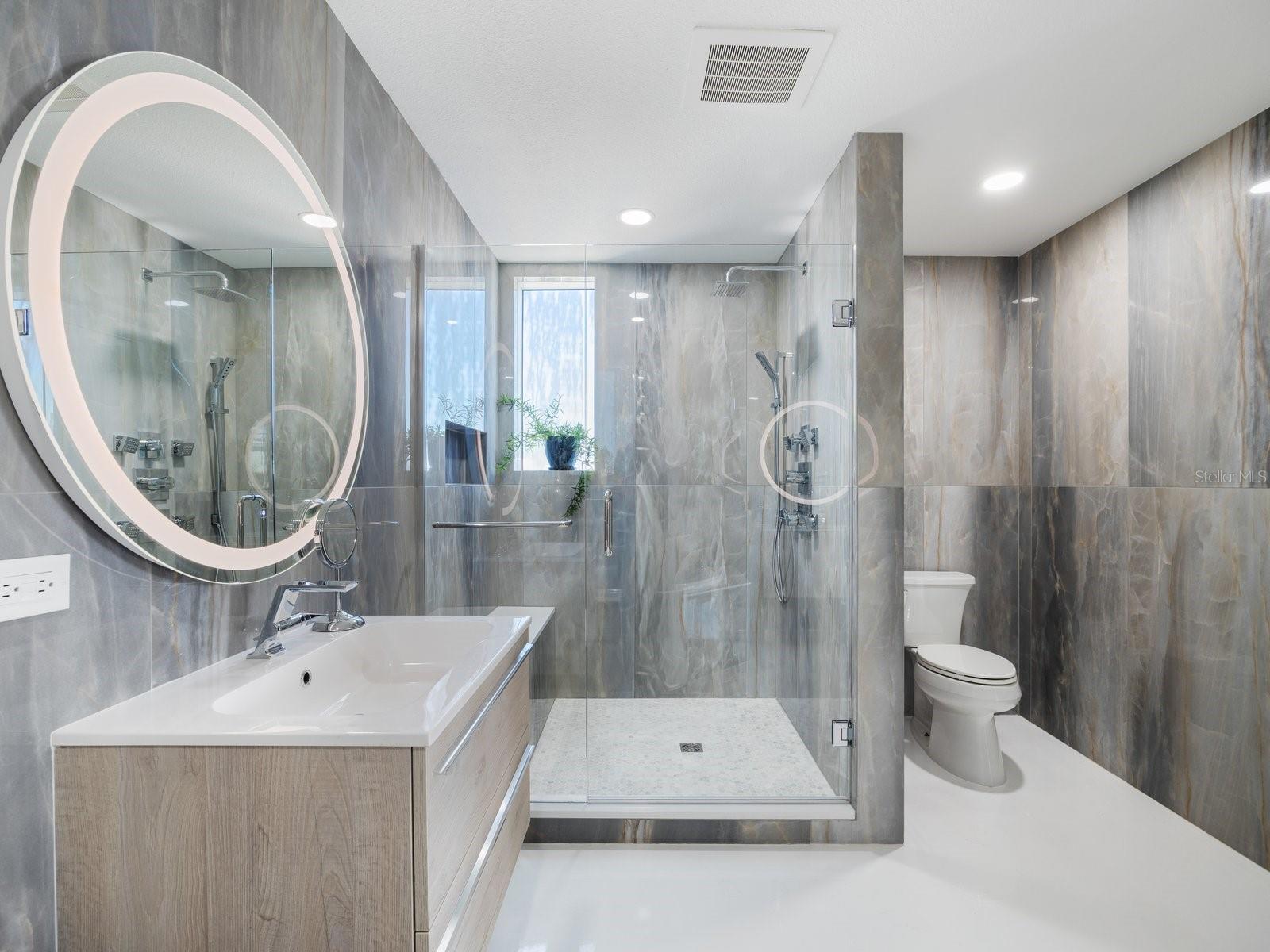 Listing photo id 36 for 331 Cleveland Street 1101