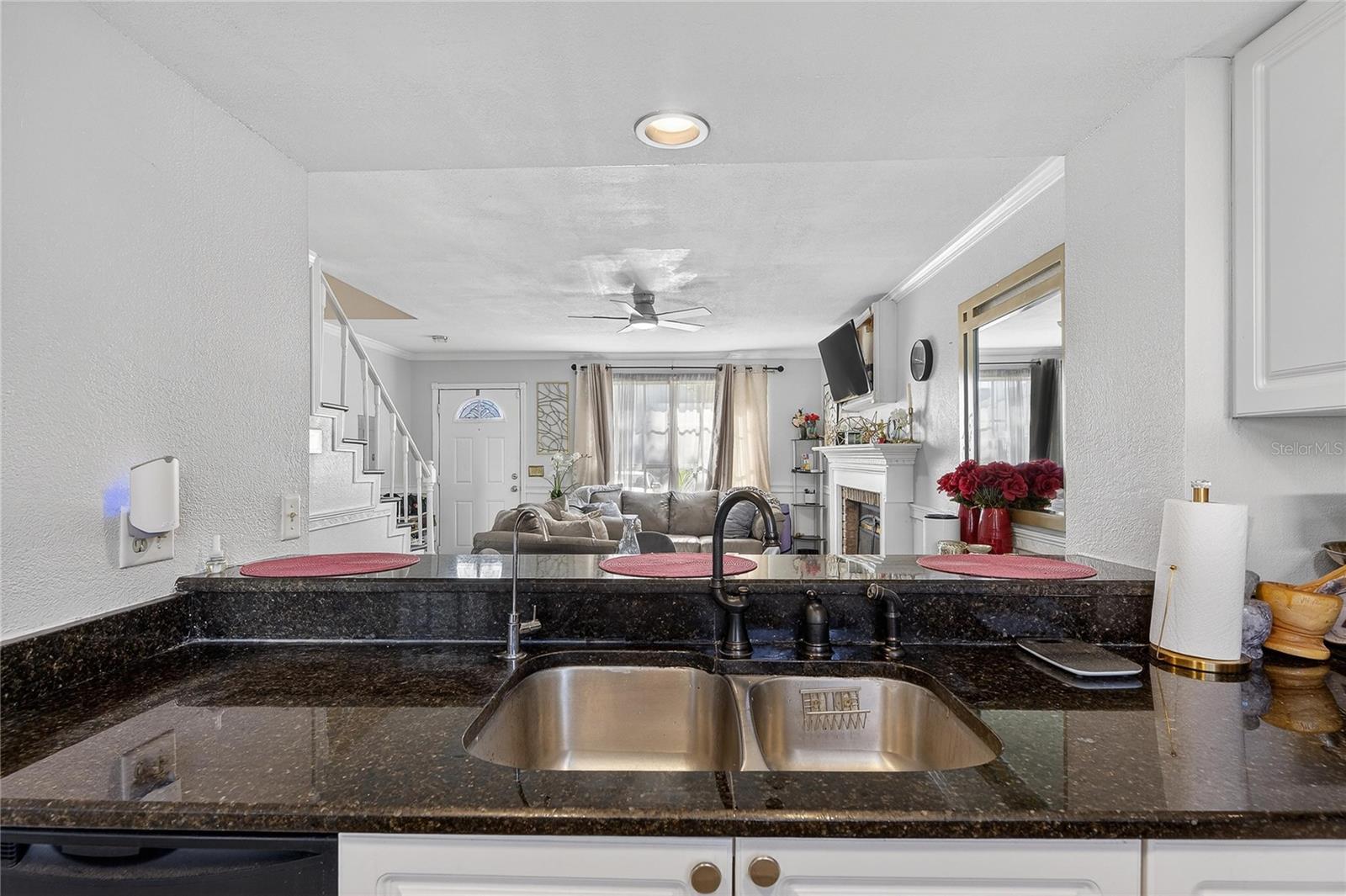 Listing photo id 11 for 1811 Mill Run Circle