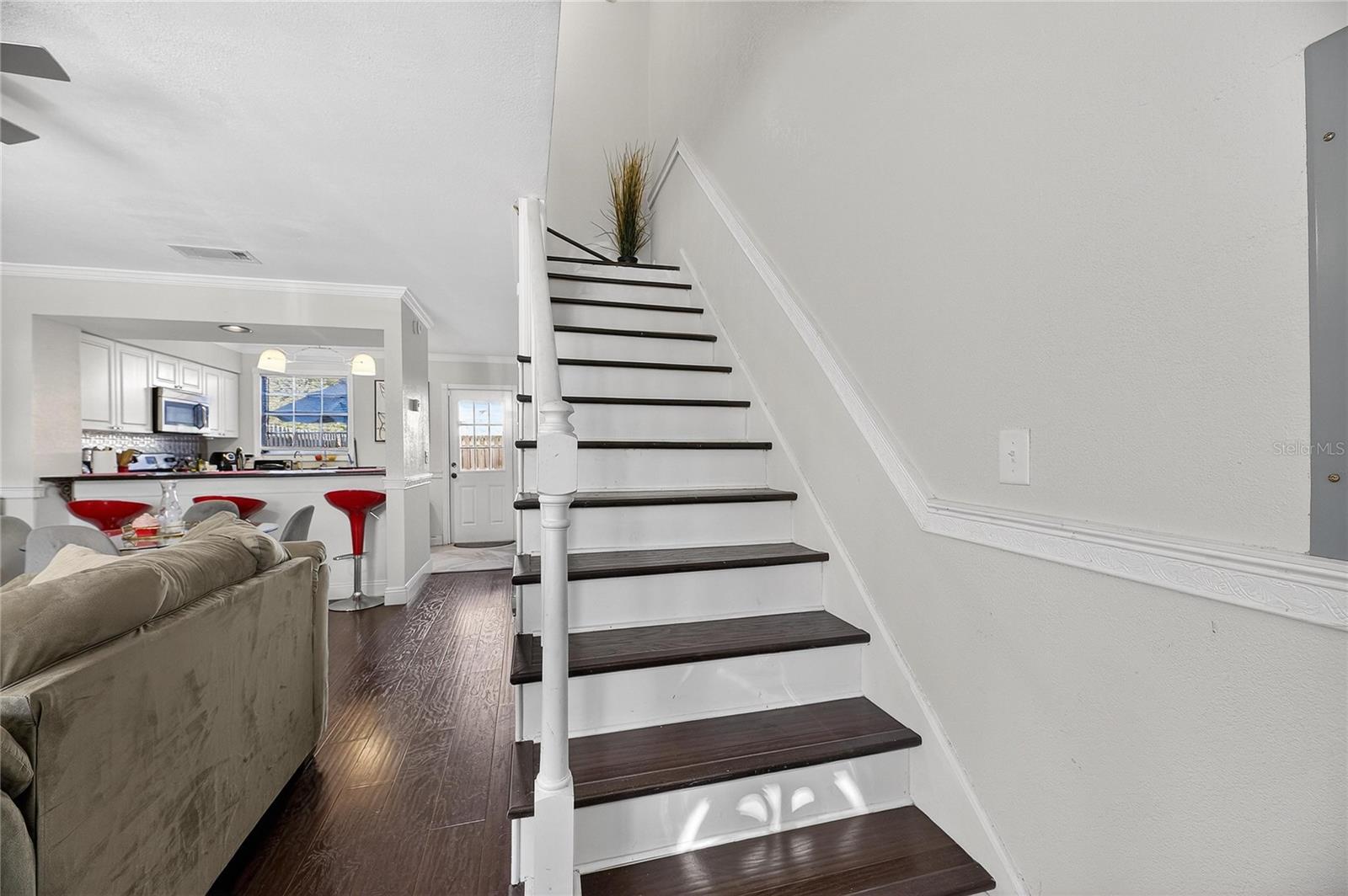 Listing photo id 16 for 1811 Mill Run Circle