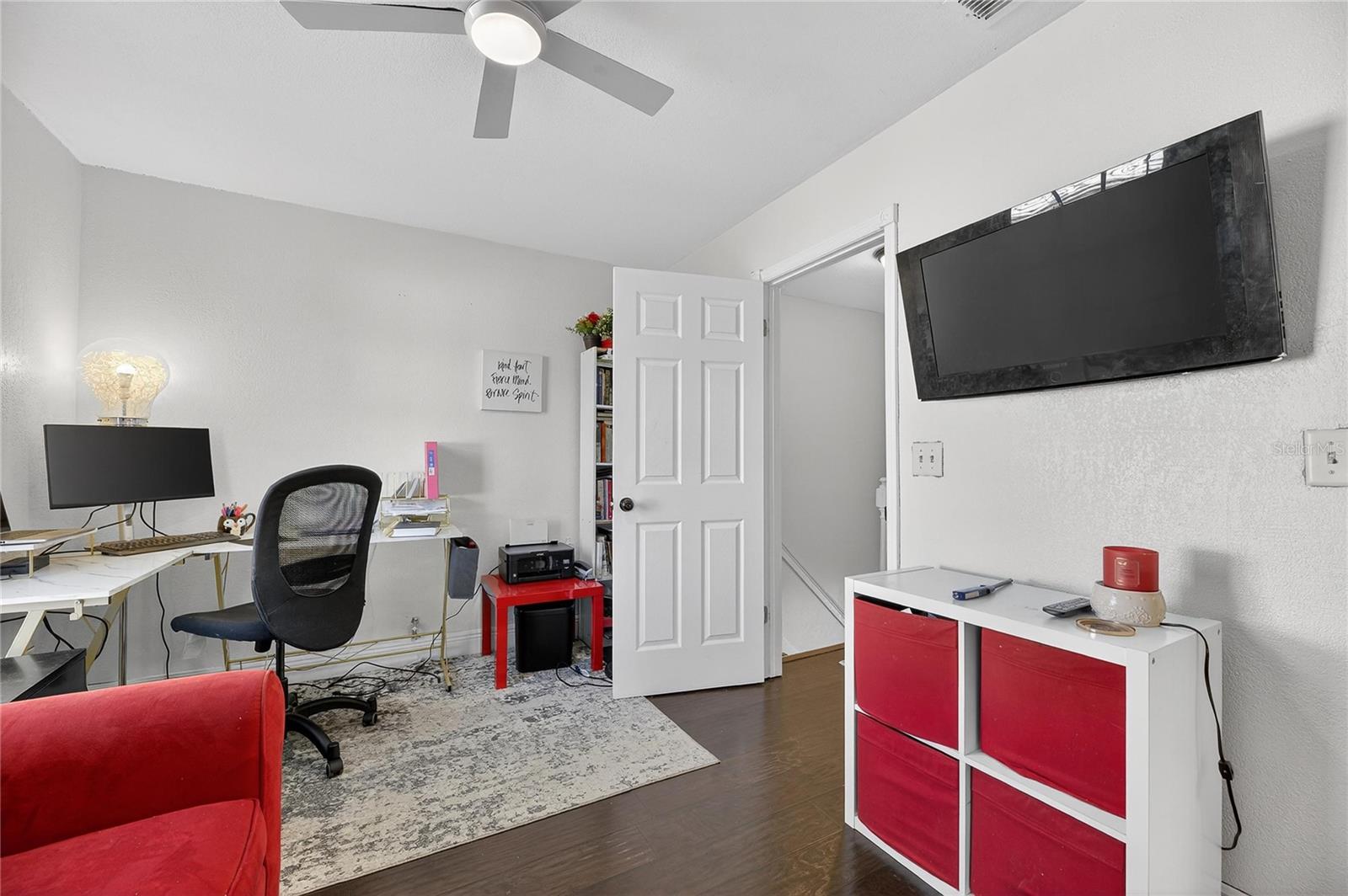 Listing photo id 19 for 1811 Mill Run Circle