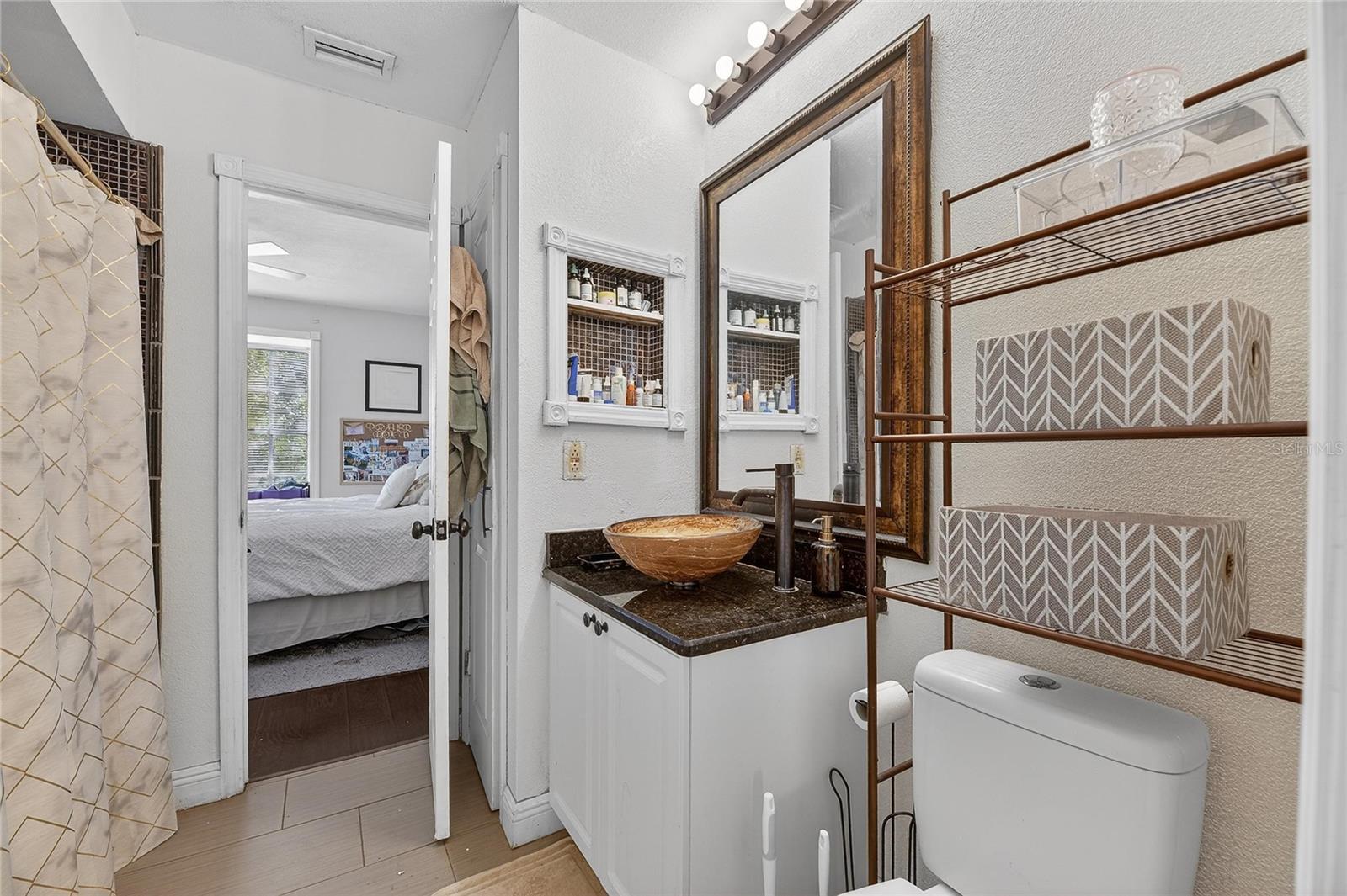 Listing photo id 21 for 1811 Mill Run Circle