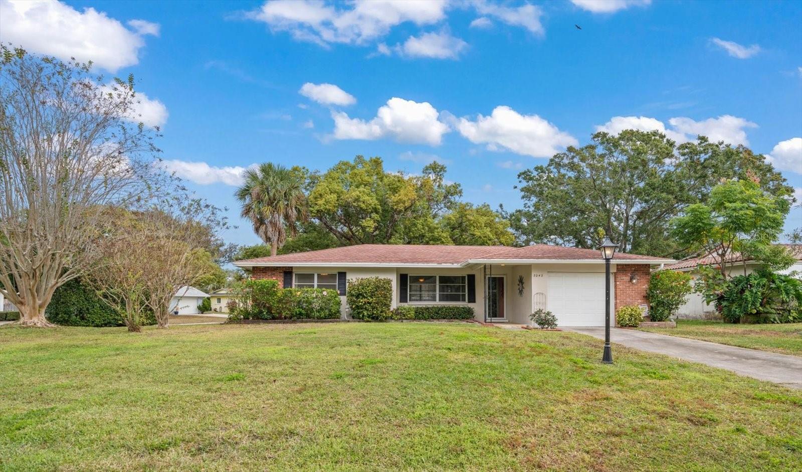 Details for 2042 Fair Oak Drive, CLEARWATER, FL 33763