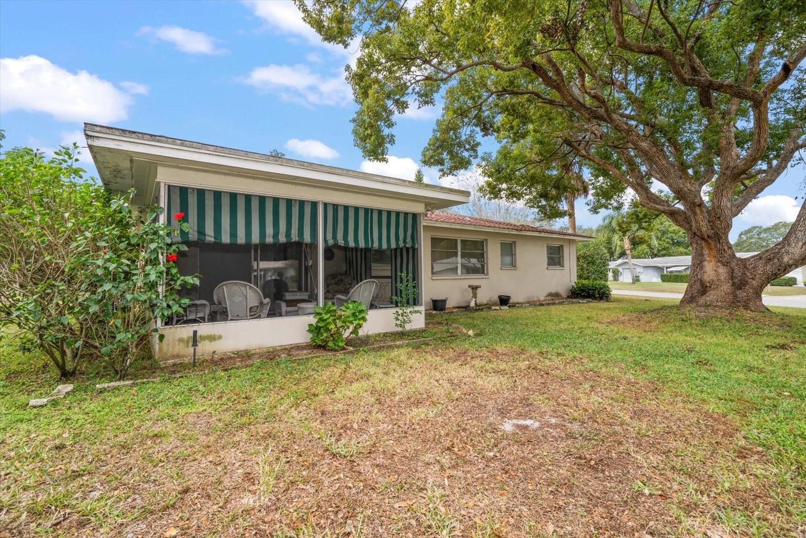 Image 21 of 40 For 2042 Fair Oak Drive