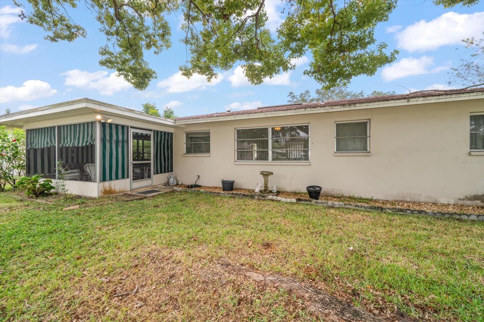 Image 22 of 40 For 2042 Fair Oak Drive