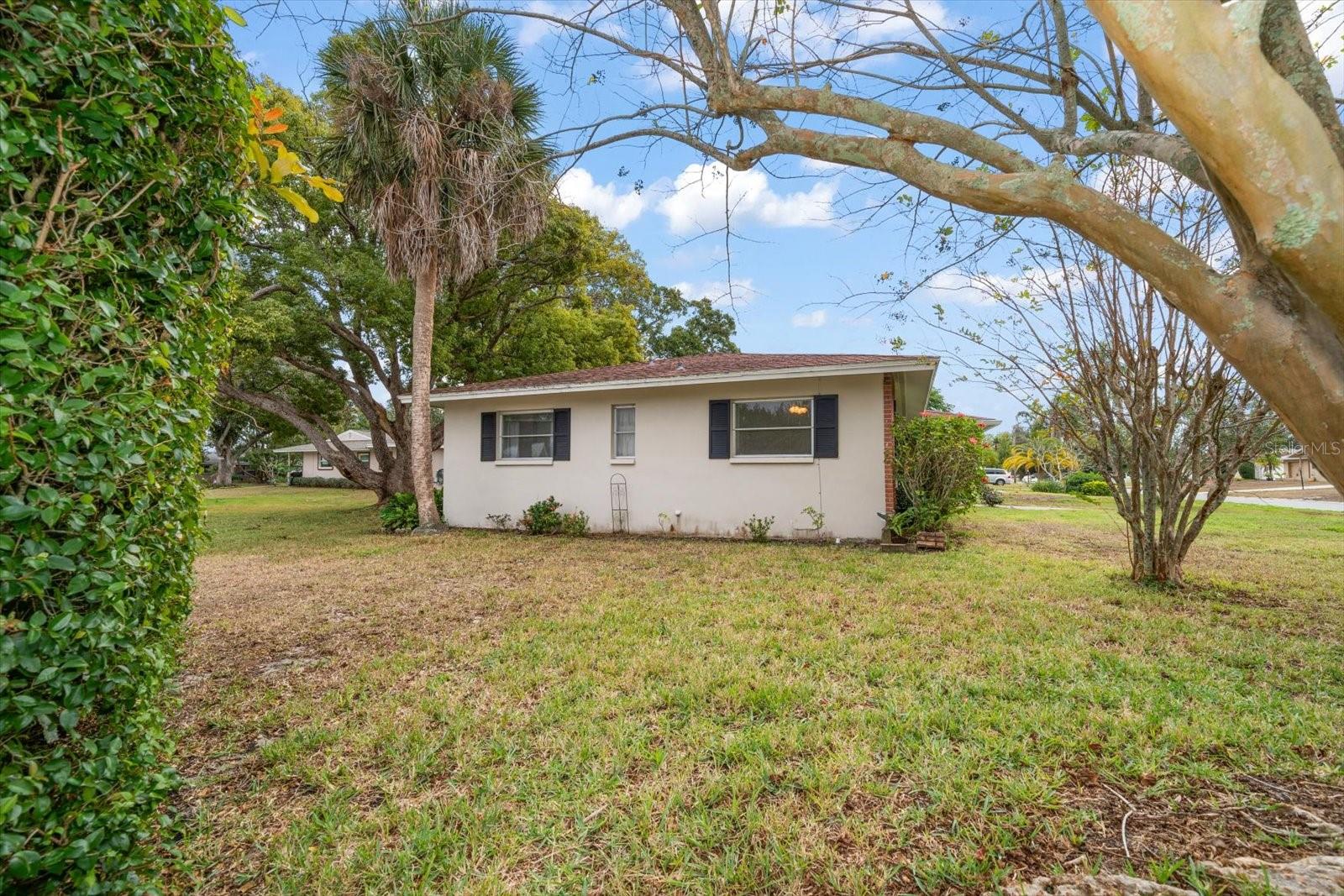 Image 26 of 40 For 2042 Fair Oak Drive