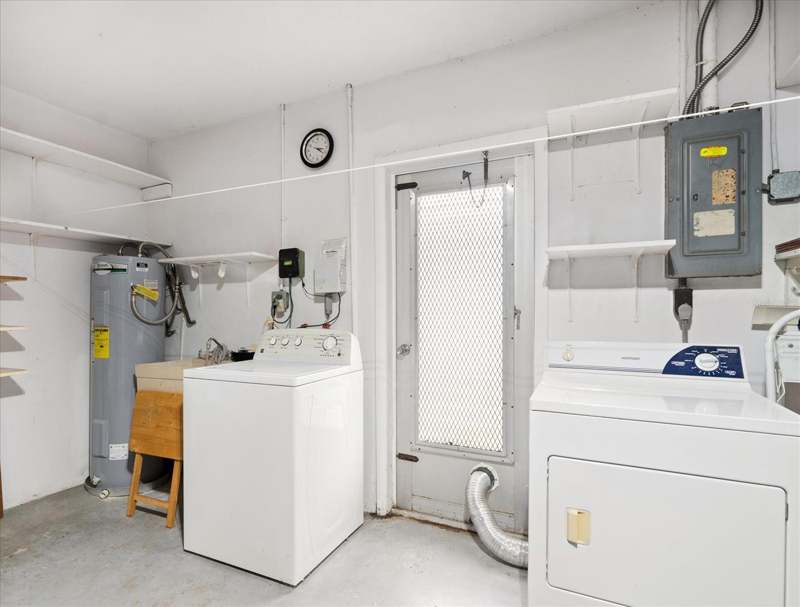 Image 31 of 40 For 2042 Fair Oak Drive