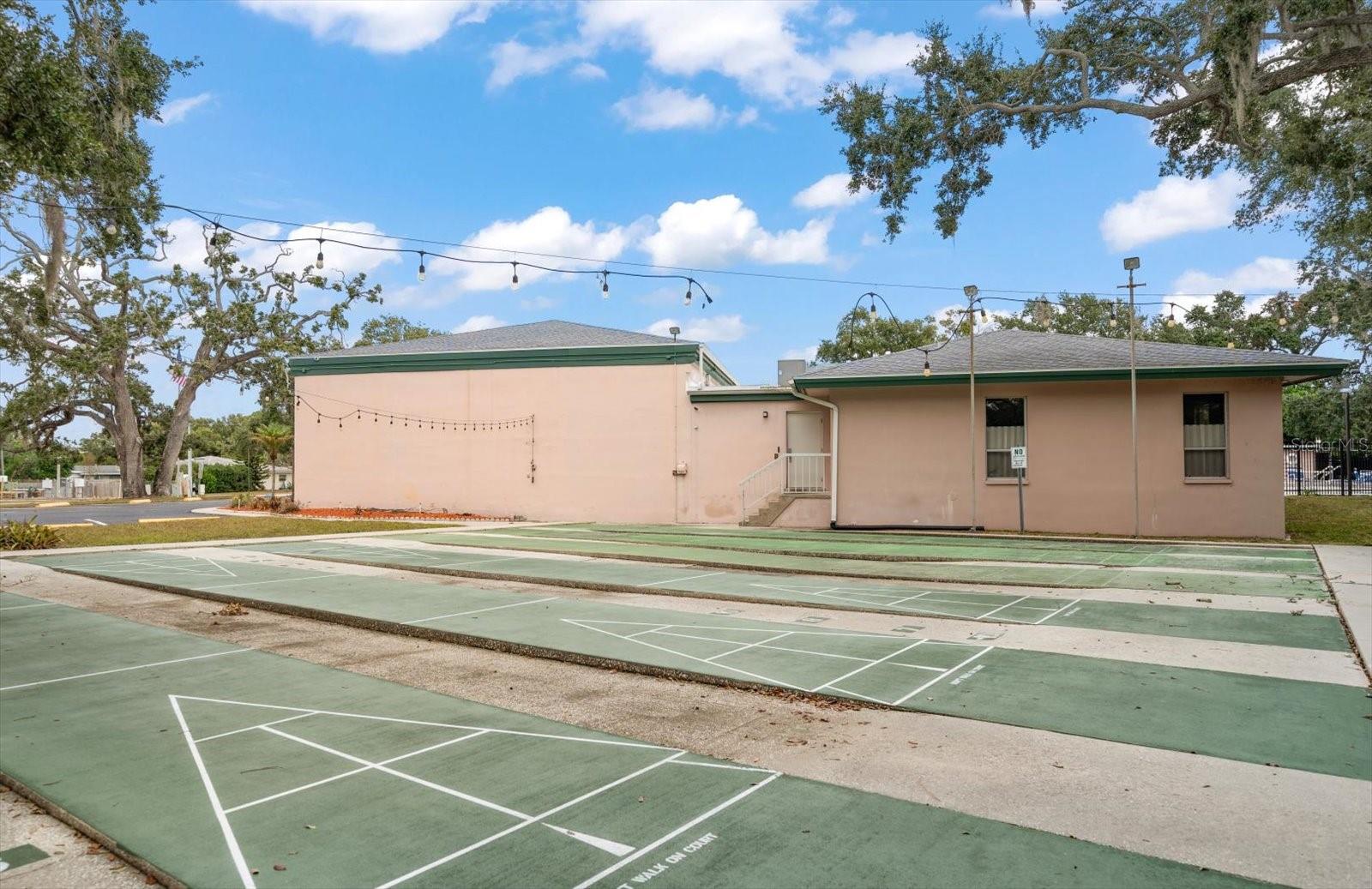 Image 38 of 40 For 2042 Fair Oak Drive