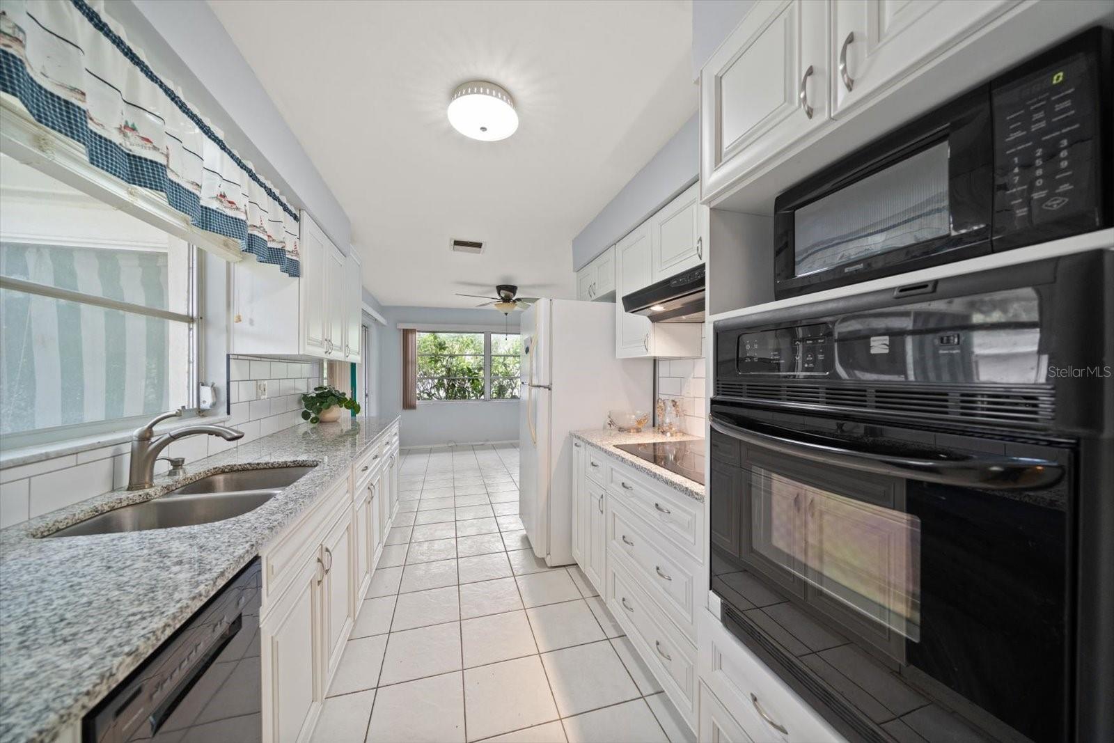 Image 6 of 40 For 2042 Fair Oak Drive